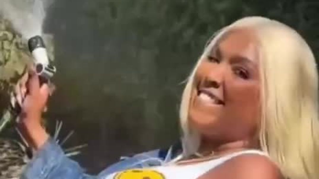 Puke 🤮 What the f**k is this shit now?