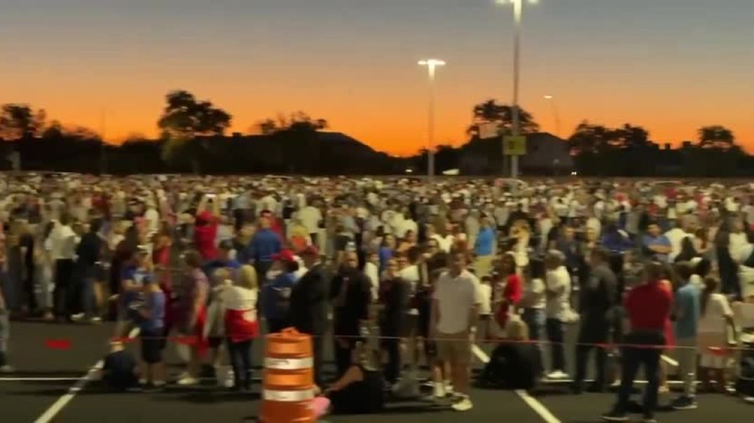 🚨 NOW: The true scope of the crowd for Charlie Kirk in Arizona — WOW. Original estimates of 100K bumped to up to *300,000.* This is going to be one of the most remembered days in modern US history.