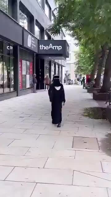 “Let’s Visit New London”  Tourist takes a trip to England’s Capital City only to find it’s not really English anymore.