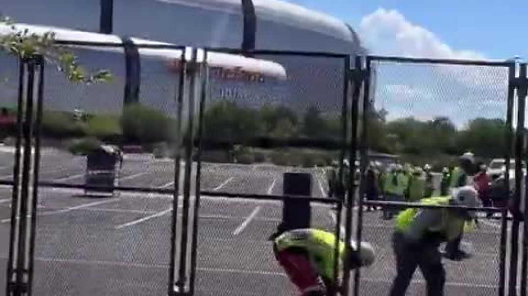 MASSIVE non-scalable fencing is going up around the site of Charlie Kirk’s memorial in Arizona, where 100K people are expected.