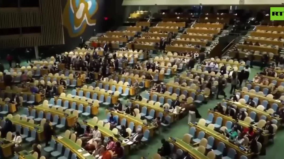 Numerous country leaders and delegations walk out of the UN General Assembly hall right before Netanyahu's speech