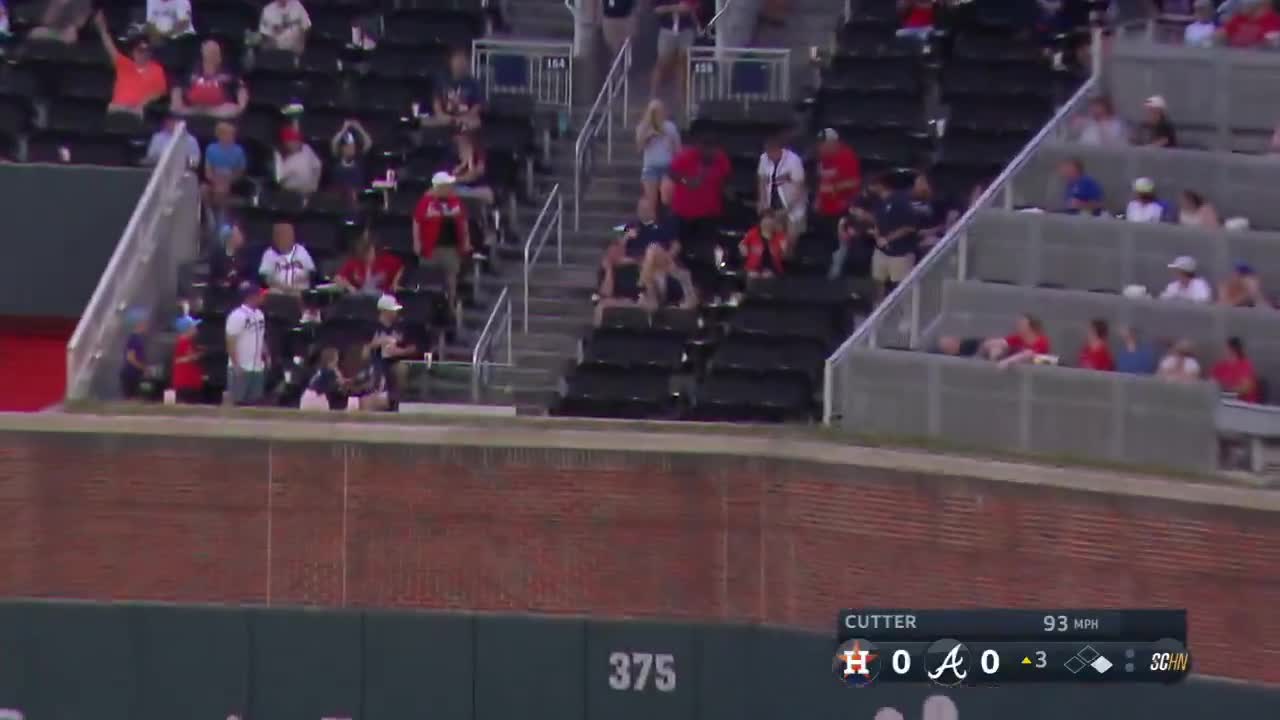 Welcome to the show, Zachary Cole!  He homers on the first major league pitch he faces 👏
