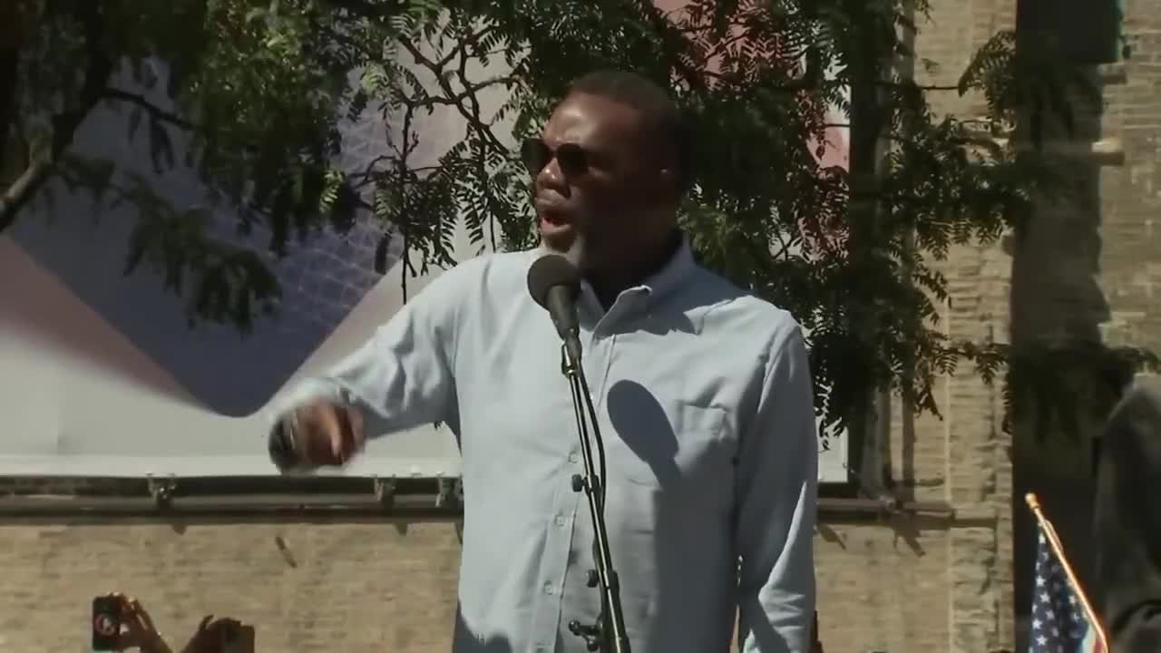 Chicago Mayor Brandon Johnson: “Are you prepared to defend this land that was built by slaves? A land that was built by indigenous people?”