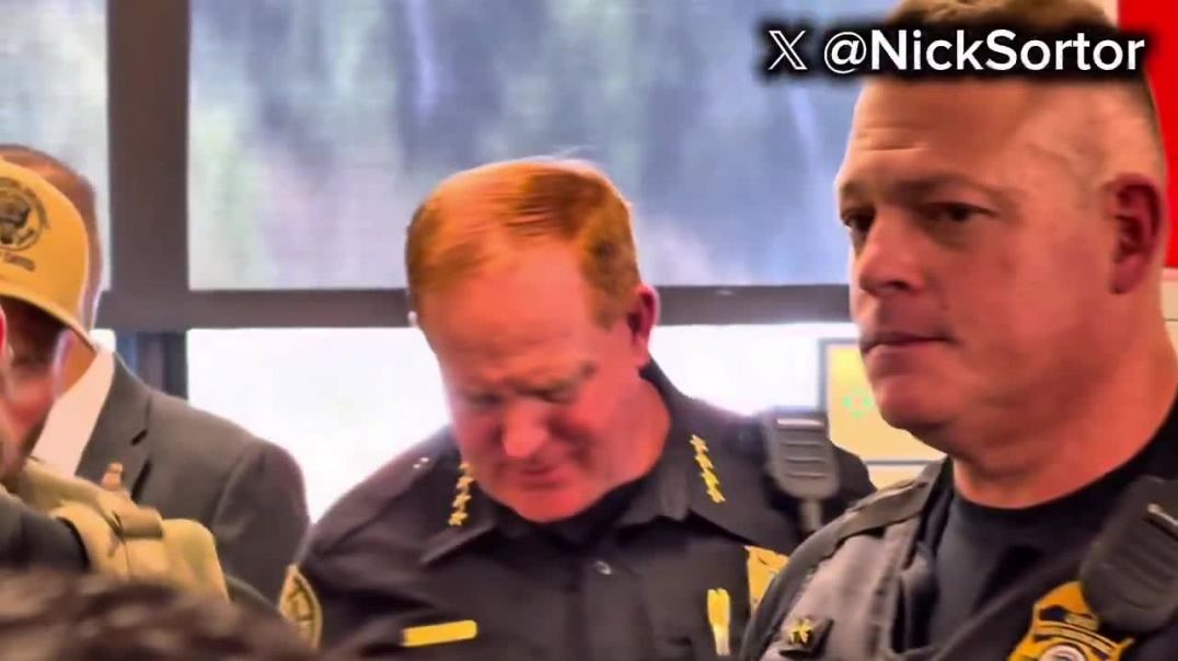 The Chief of Portland Police was spotted after his meeting with Kristi Noem and looks like he's about to CRY