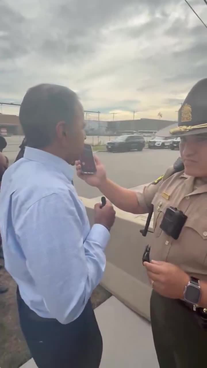 NEW: Democrat Rep. Raja Krishnamoorthi is attempting to enter the Broadview ICE facility in Illinois.  Democrats love checking up on criminal illegal aliens.