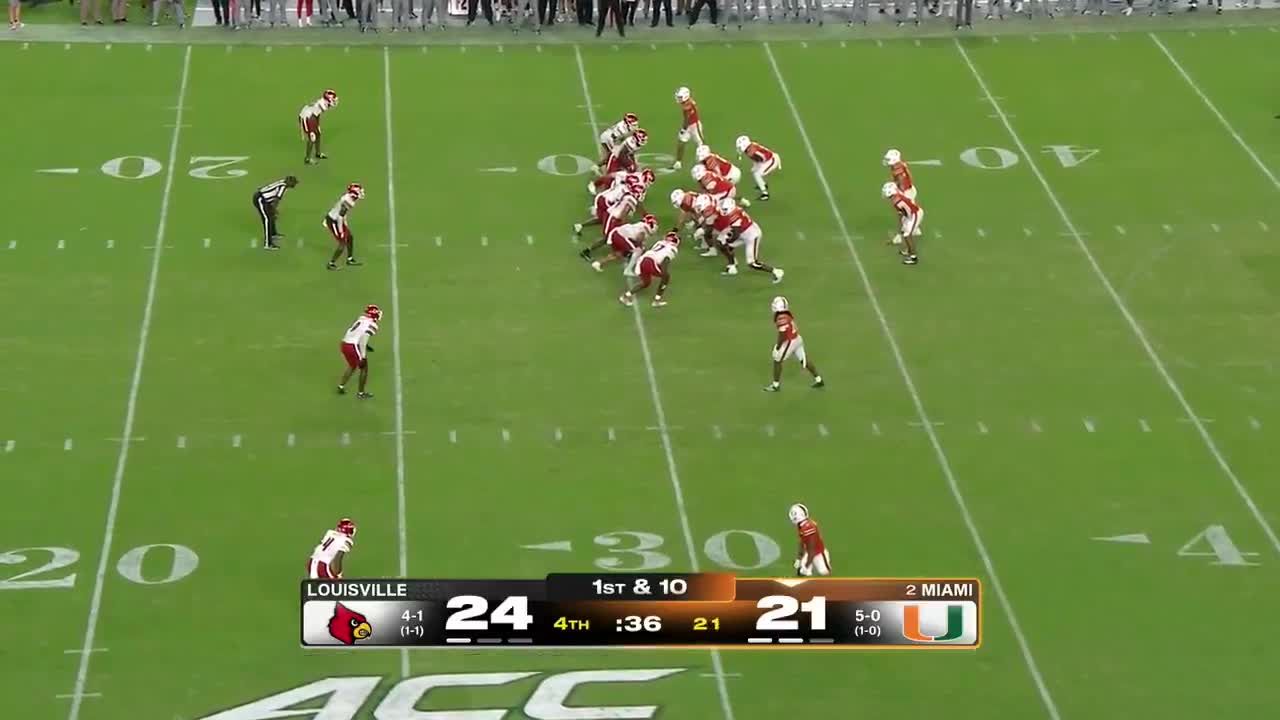 LOUISVILLE GETS THE CLUTCH INT TO HAND NO. 2 MIAMI ITS FIRST LOSS OF THE SEASON 😱