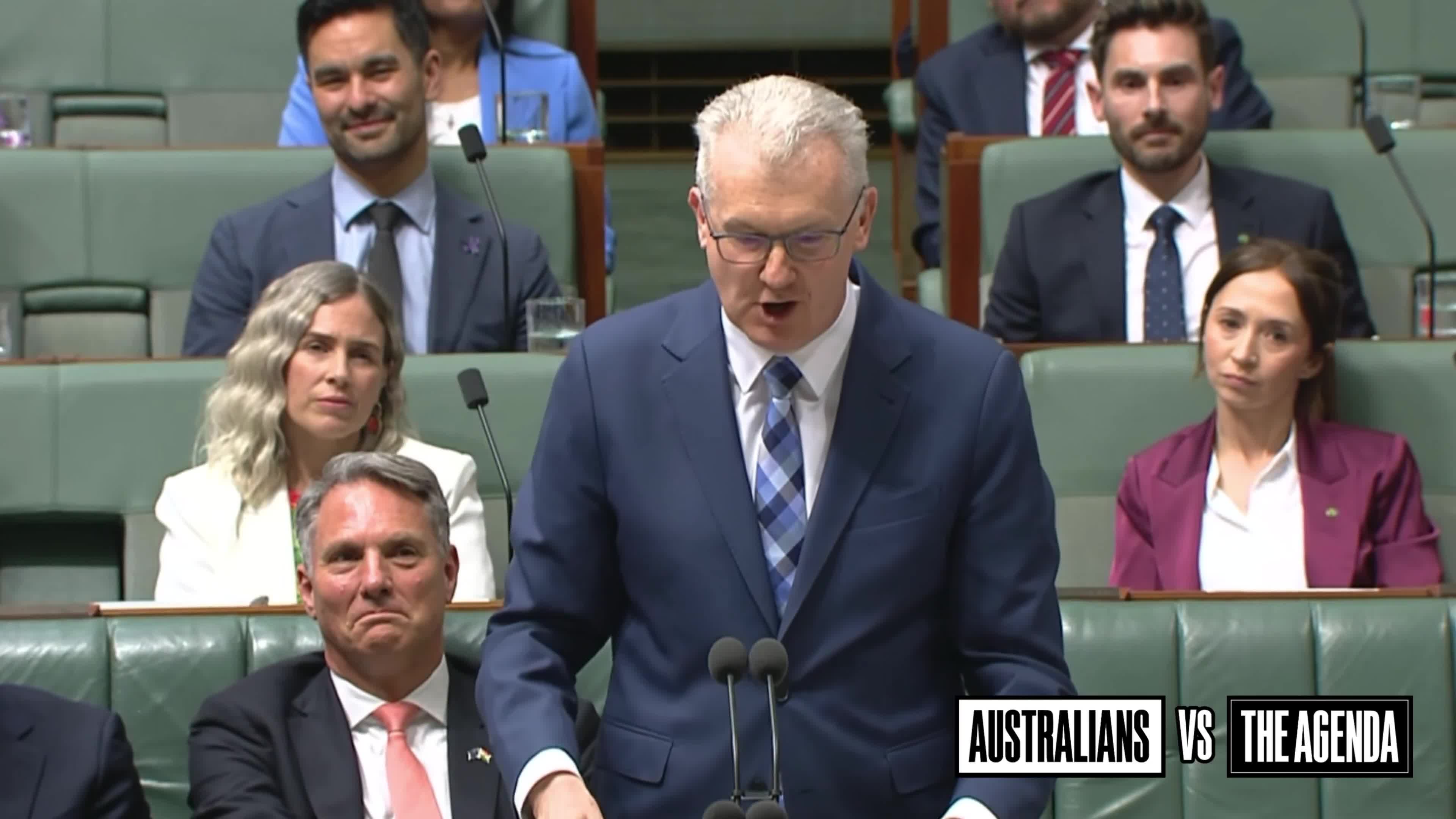 2 minutes of Home Affairs Minister Tony Burke calling everyone who opposes the Albanese Government a bunch of clowns, cookers, and extreme-right wingers. Yes, that’s the caption.