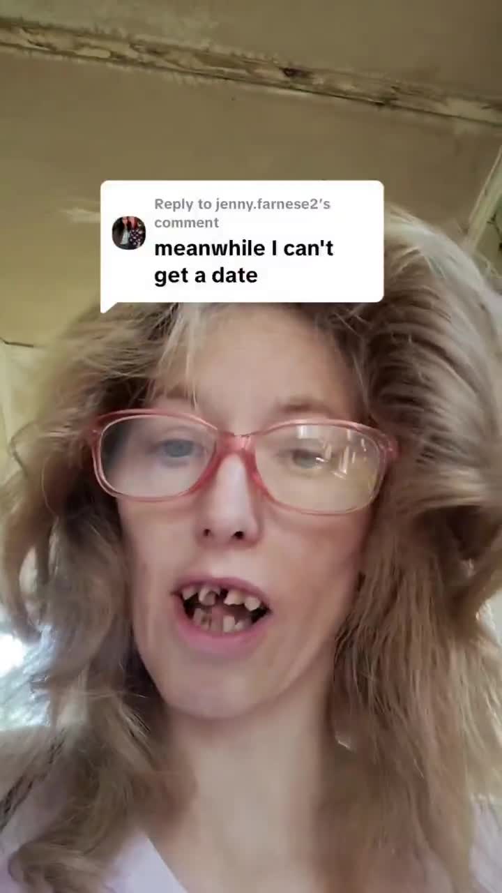“I had two Guys fighting over me online and I broke their hearts - one was crying”