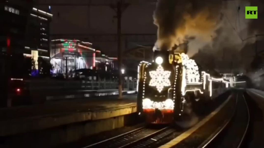 Santa's train is ready for departure   It may only be November but that's how long it'll take to get from Moscow to Vladivostok — crossing 8 time zones
