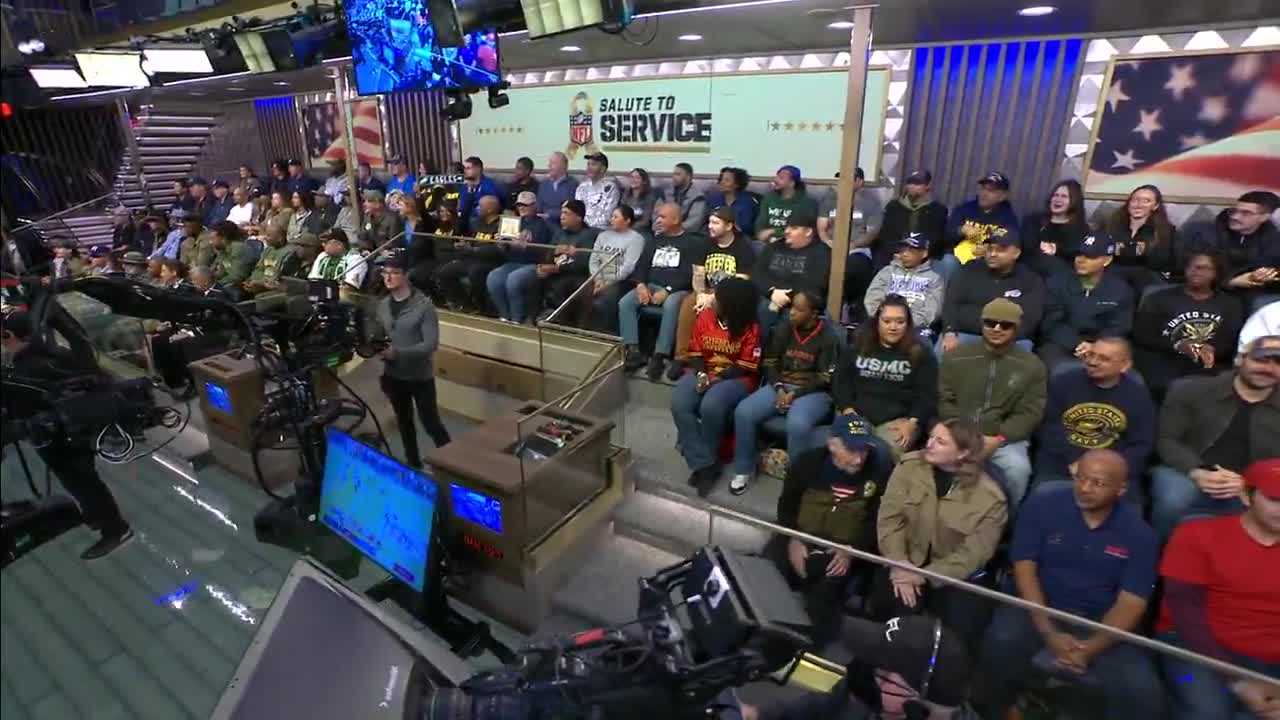 ESPN, the @NFL and the @pattillmanfnd presented Army vet Tirone Young with tickets to the Super Bowl 🙌