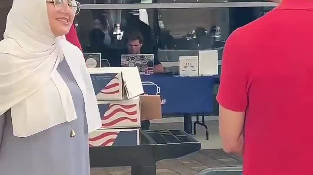 Tables are being setup at the University of North Florida to convert Americans to an Islam  Muslims have documentation to show Americans that Islam is not oppressive to woman among other things