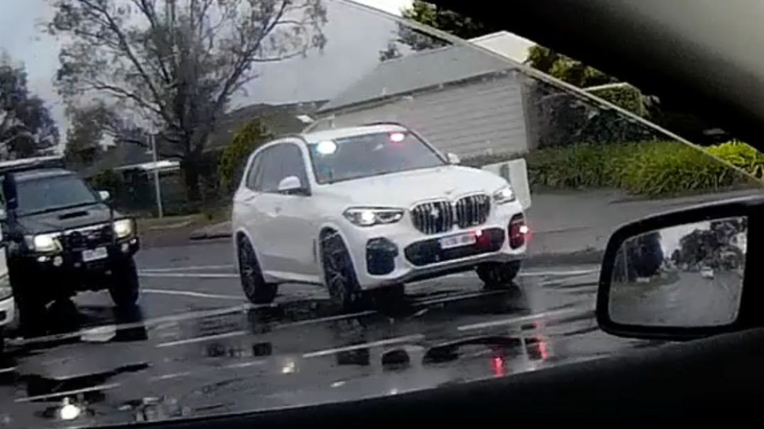 how do you know that you're being watched when you're on a government watch list watch this video