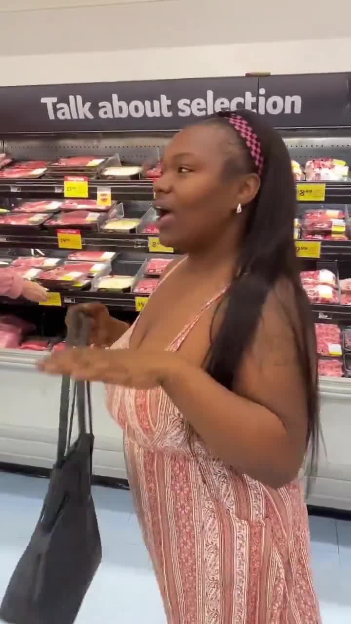 Influencer responds to EBT cuts by filling up her purse with meat