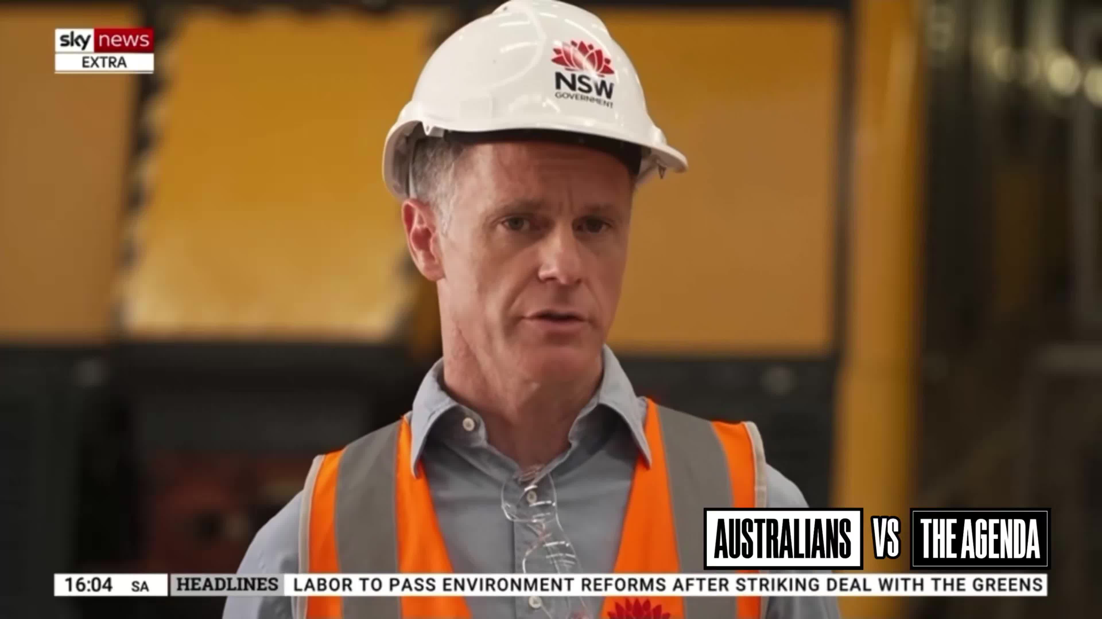 NSW Premier Chris Minns has denied allegations that he and his staff failed to properly record thousands of dollars in cash donations from a 2014 fundraising dinner for his 2015 campaign, sa...