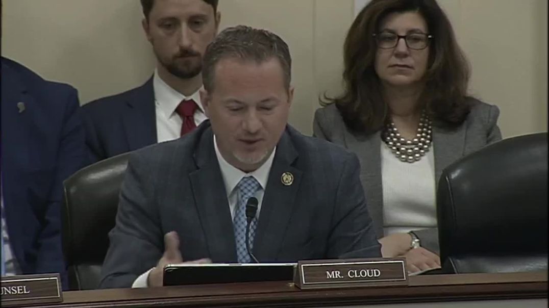 UNFUCKINGBELIEVABLE!!   One TRILLION American taxpayer dollars were stolen during the pandemic & 70% of that money went overseas.