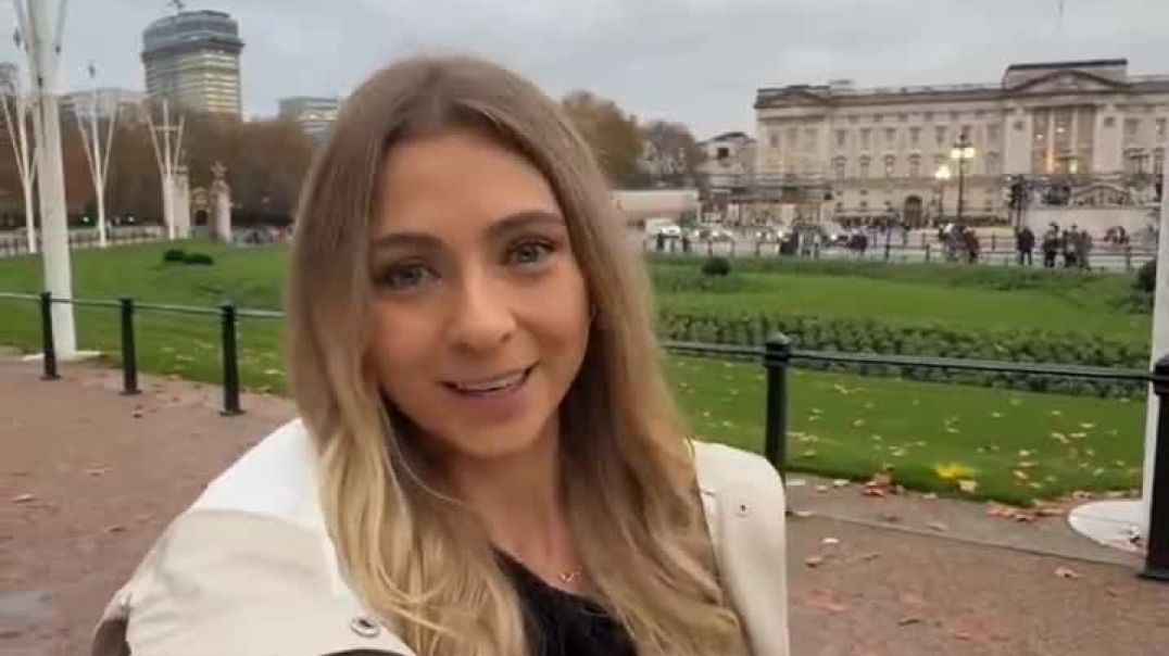 Kate Ovens was shocked to discover that Buckingham Palace isn’t celebrating Christmas except in AI-generated images.