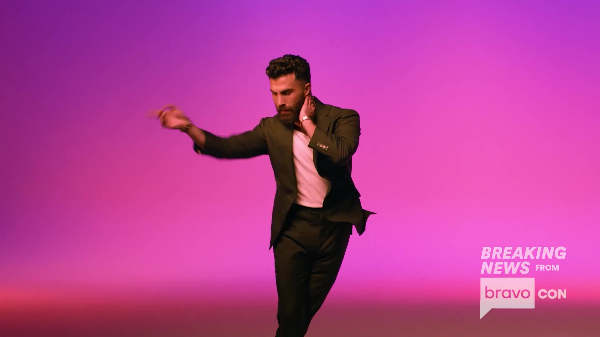 New from #BRAVOCON   ‘The Valley: Persian Style’ will premiere on January 8th