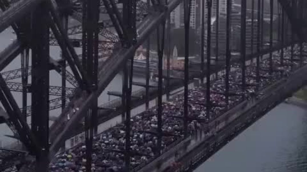 🇦🇺AUSTRALIANS: “How could this Islamic terror attack happen?!” Hmmm let me see… hmm I wonder how this could happen!! 🤔