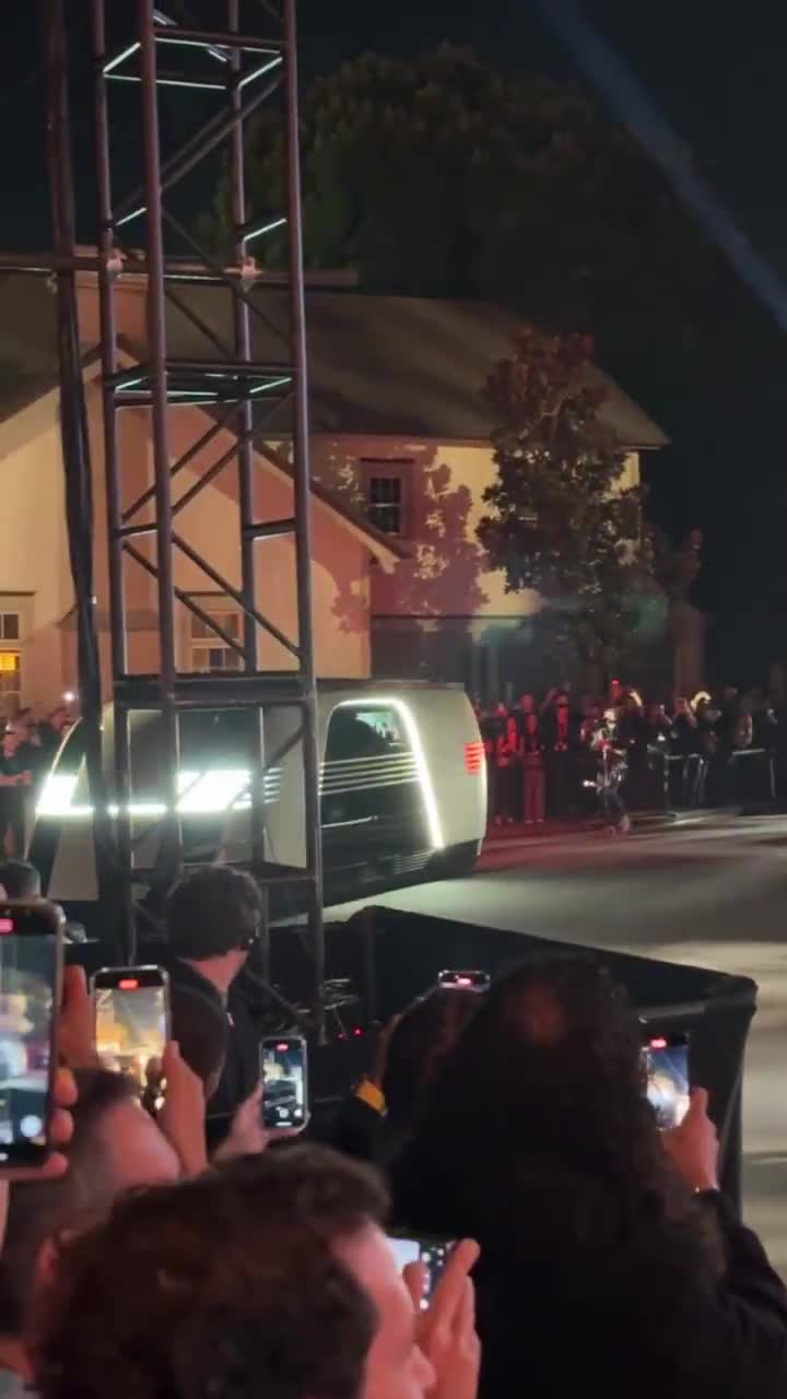 The future should look like the future.   Tesla Robovan is next level