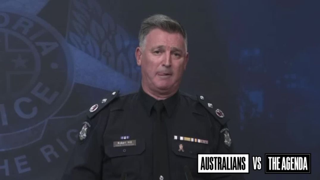 Victoria Police have effectively conceded the social media ban isn’t working after ~200 teenagers, mostly aged between 14 to 17 were able to organise the storming of a Woolworths store and post footag