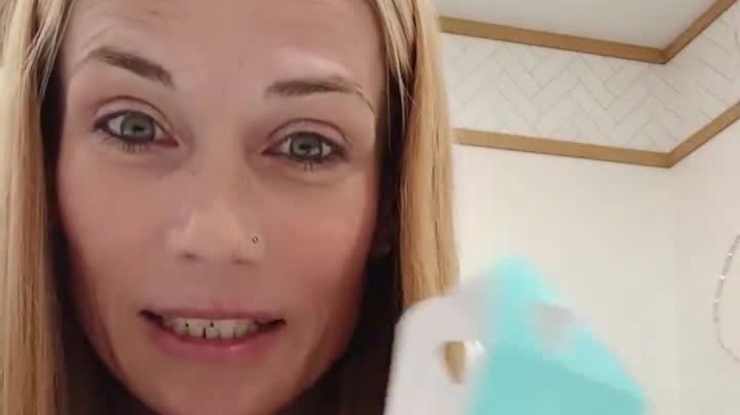 Never believe liberal propaganda  It turns out the viral Cinnabon video where the white worker Crystal Wilsey was shown as the racist, left out the part where Somalians repeatedly taunted her