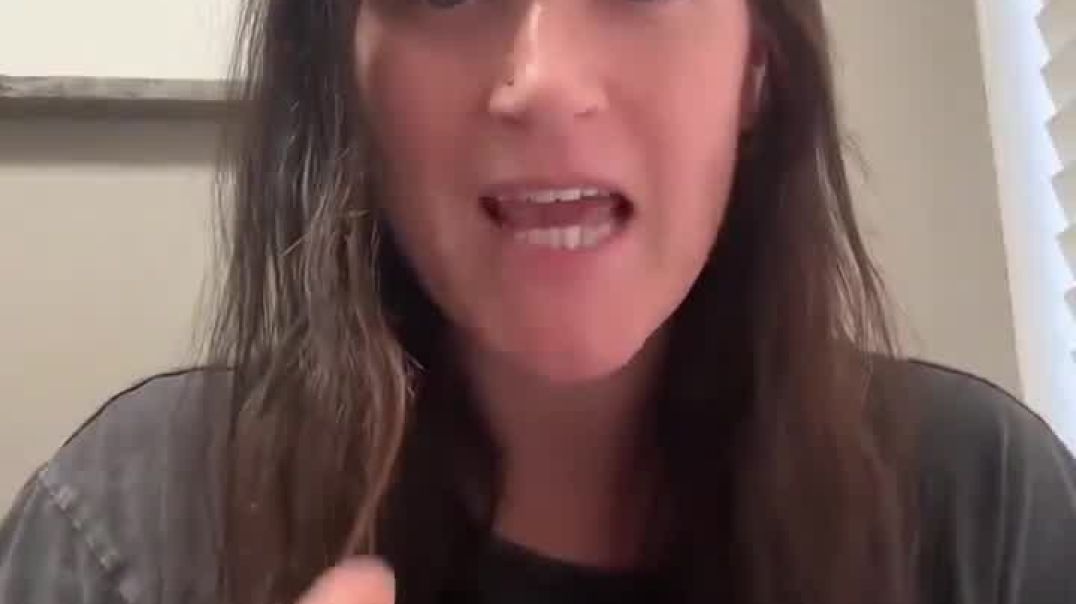 CANADIAN  SPEAKS  HER  MIND