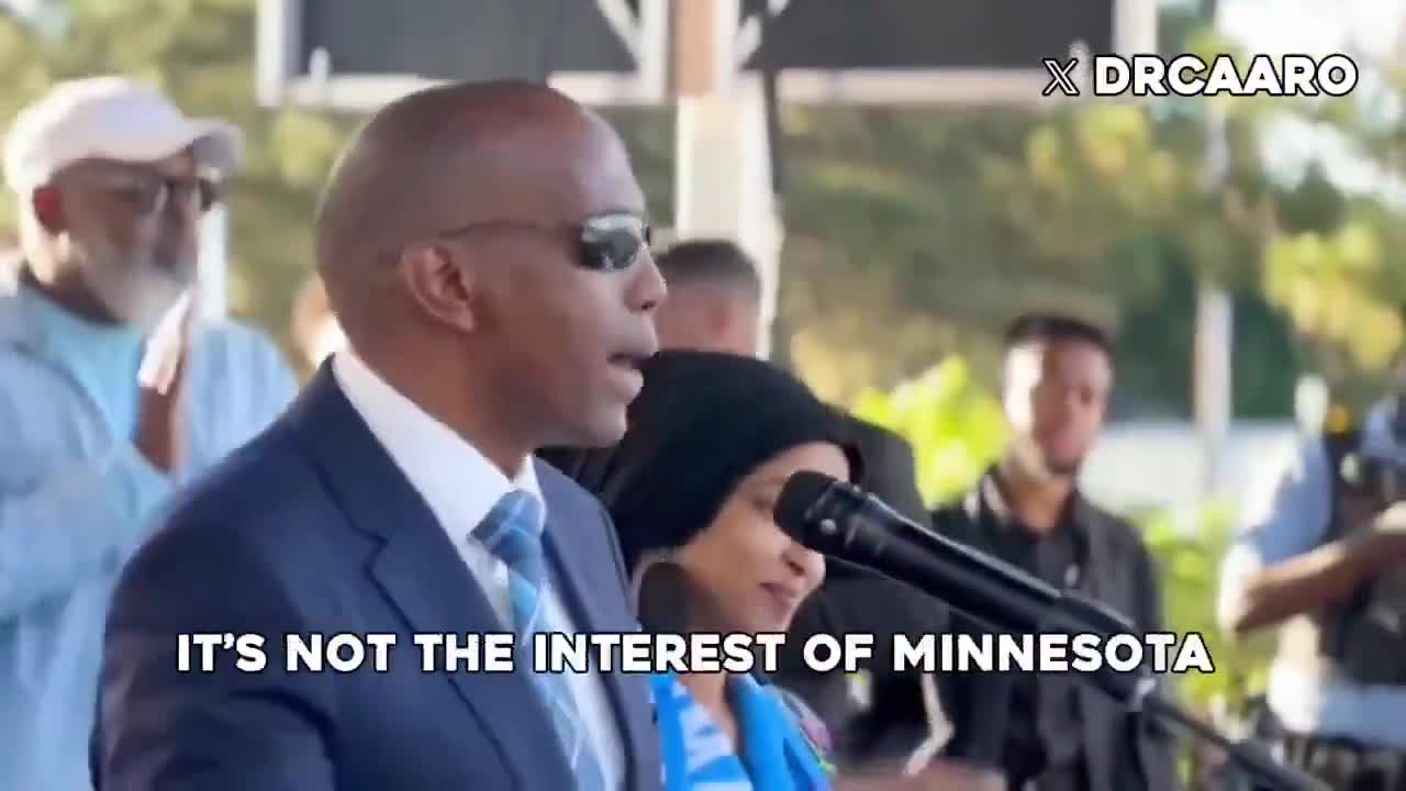 Former Somali Prime Minister Khaire at MN rally for Ilhan Omar: "Her interests are not America. Ilhan is for Somalia."