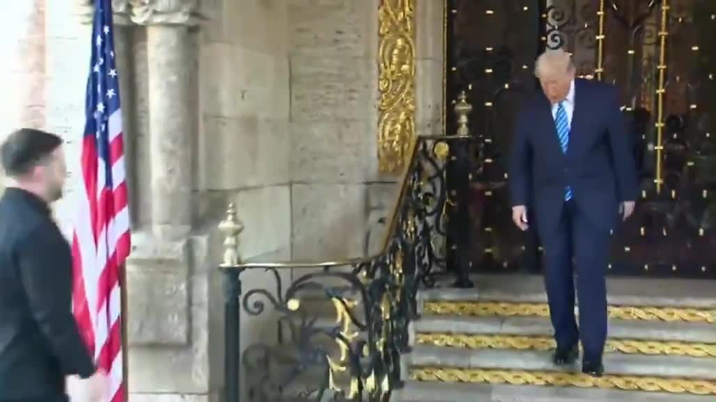 🚨🌎 President Trump meets a suited Zelensky - this could finally be the end of the 4 year conflict in Ukraine.  Trump however does not look happy ‼️