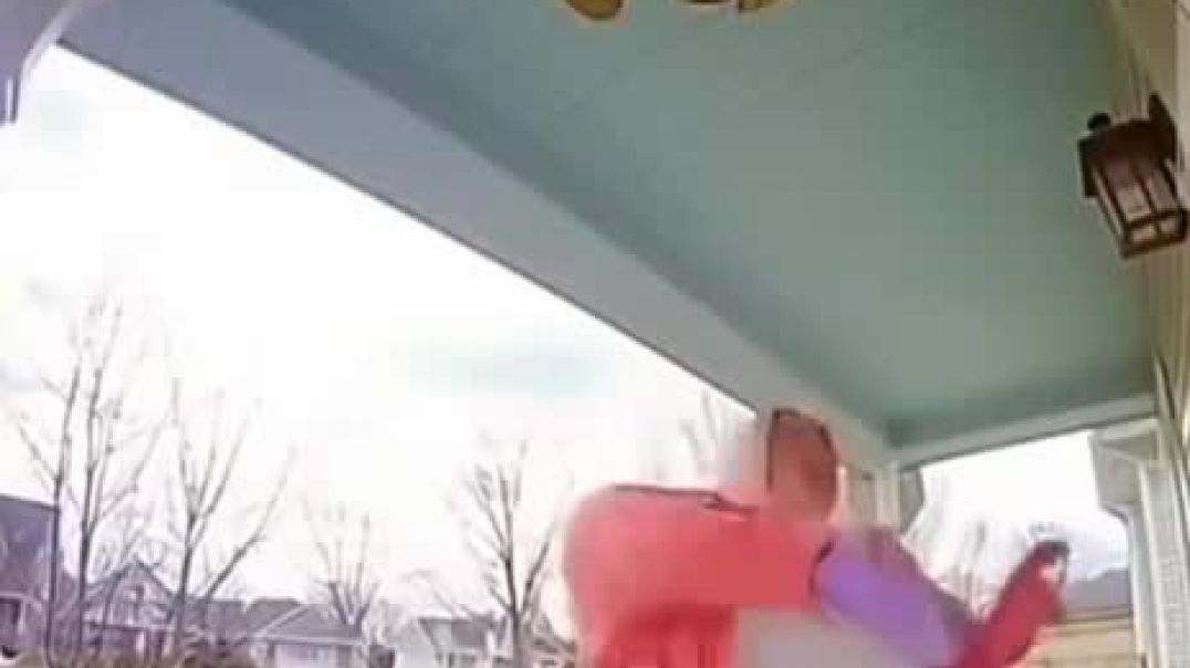 How to deal with a Karen at your front door 🚪