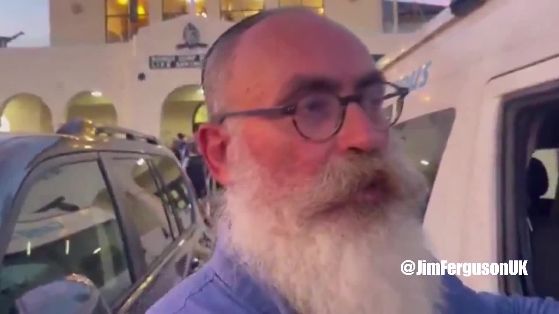 Witnesses report a total police stand down for 20 minutes in Sydney w...