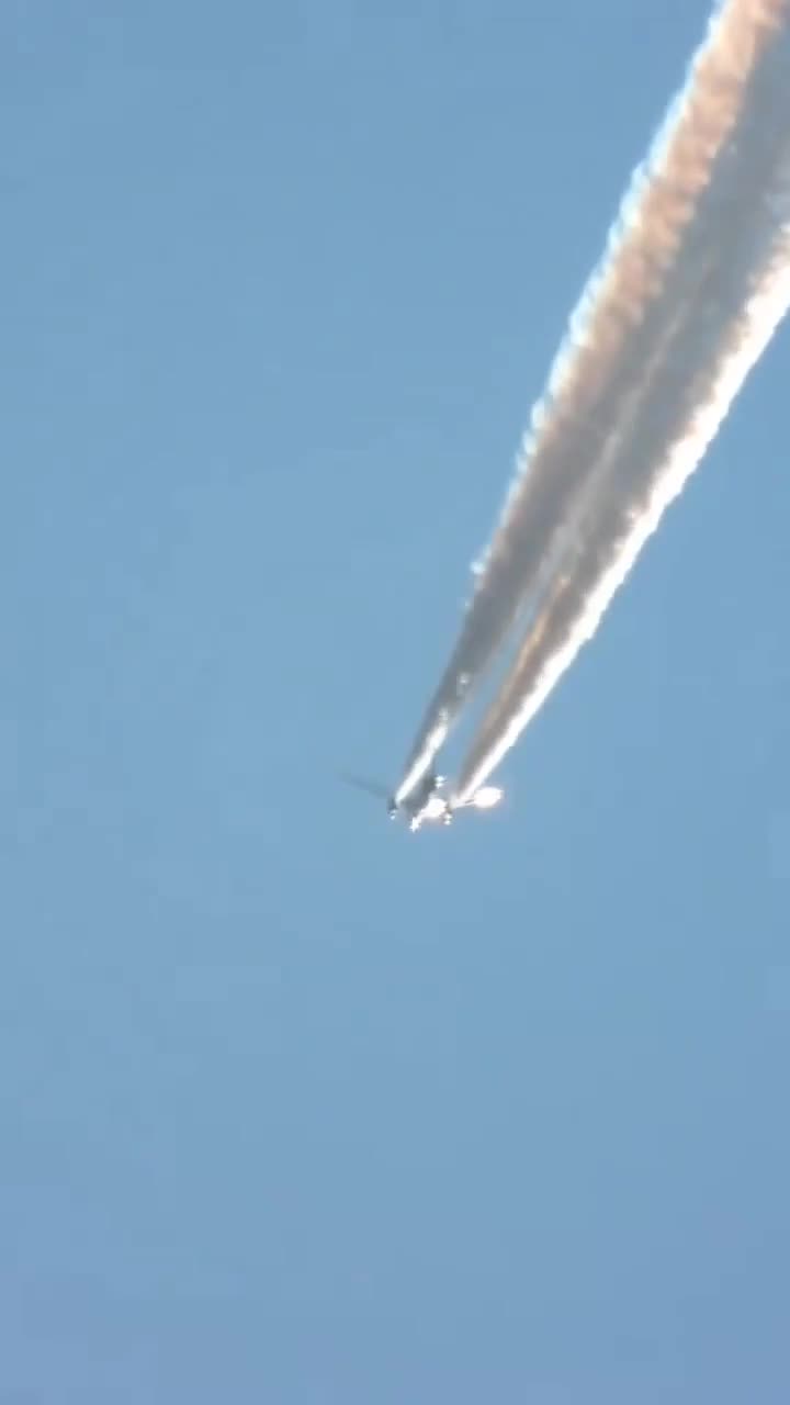 Man films one miles away with his Nixon P1000 Camera.  If you think these are just naturally occurring Ice Crystals then I’ve got a 16th Covid Booster to sell you…..