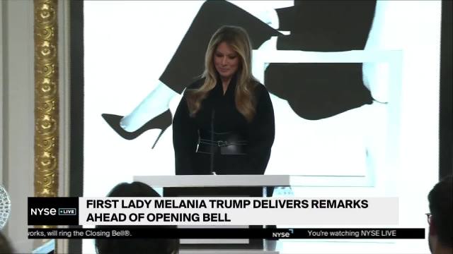 🚨 First Lady Melania Trump just got a MASSIVE standing ovation, bringing pure ELEGANCE to the New York Stock Exchange  CLASS IS BACK! 🇺🇸