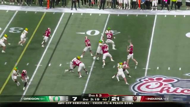 FERNANDO MENDOZA WITH AN ABSOLUTE DART FOR THE TD 🎯