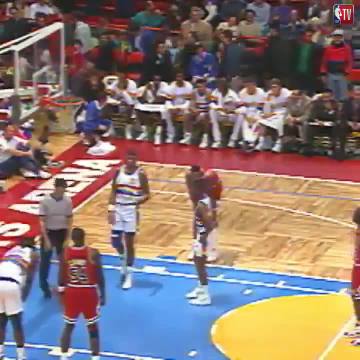 Michael Jordan shooting a free throw with his eyes closed, 1991