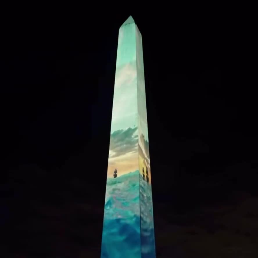 🇺🇸 America's story is now projected on the Washington Monument in DC for Year 250