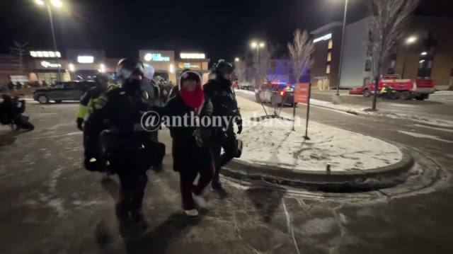🚨 MASSIVE: Minnesota police are HOLDING NOTHING BACK against the Left now, President Trump forced Tim Walz into caving big-time and arrests were made outside the federal agents' hotel  The rioters are headed to JAIL! 🔥  This is what winning looks like!