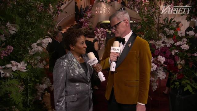 BREAKING: Hollywood actress Wanda Sykes just called for an INSURRECTION while wearing a pin to honor Renee Good who tried to run over ICE agents. 