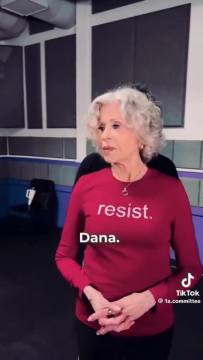 The Hollywood celebs are back telling us to be mad at ICE I saw it so now you have to