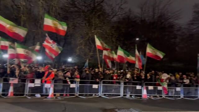 🚨🇬🇧 Meanwhile outside the BBC, UK Iranian Supporters gather outside the BBCHQ and shout “Shame on you BBC BBC - shame on you” In anger at Britain’s fake news channel refusing to cover current events properly. The BBC lie by omission of the truth.