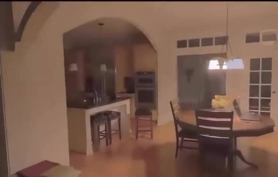 You can now play horror games in your own house using VR 💀