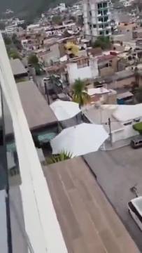 🚨🇲🇽 The Mexican Military move to reclaim the Street of Puerto Vallarta with troops on the ground & Black Hawks in the air‼️