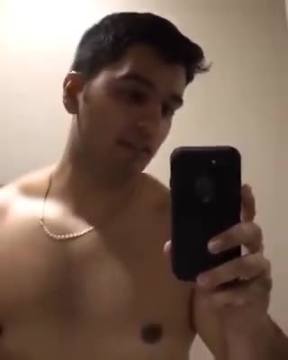 Wife and kids react after husbands shaves beard for the first time