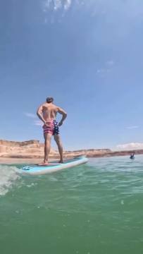 This may be the most american video ever made 😂